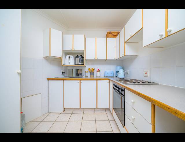 4 BEDROOM HOUSE FOR SALE IN PADFIELD PARK